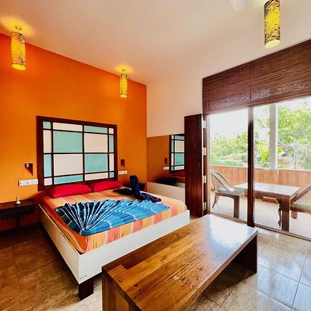 Gomez Place Negombo Esterno foto