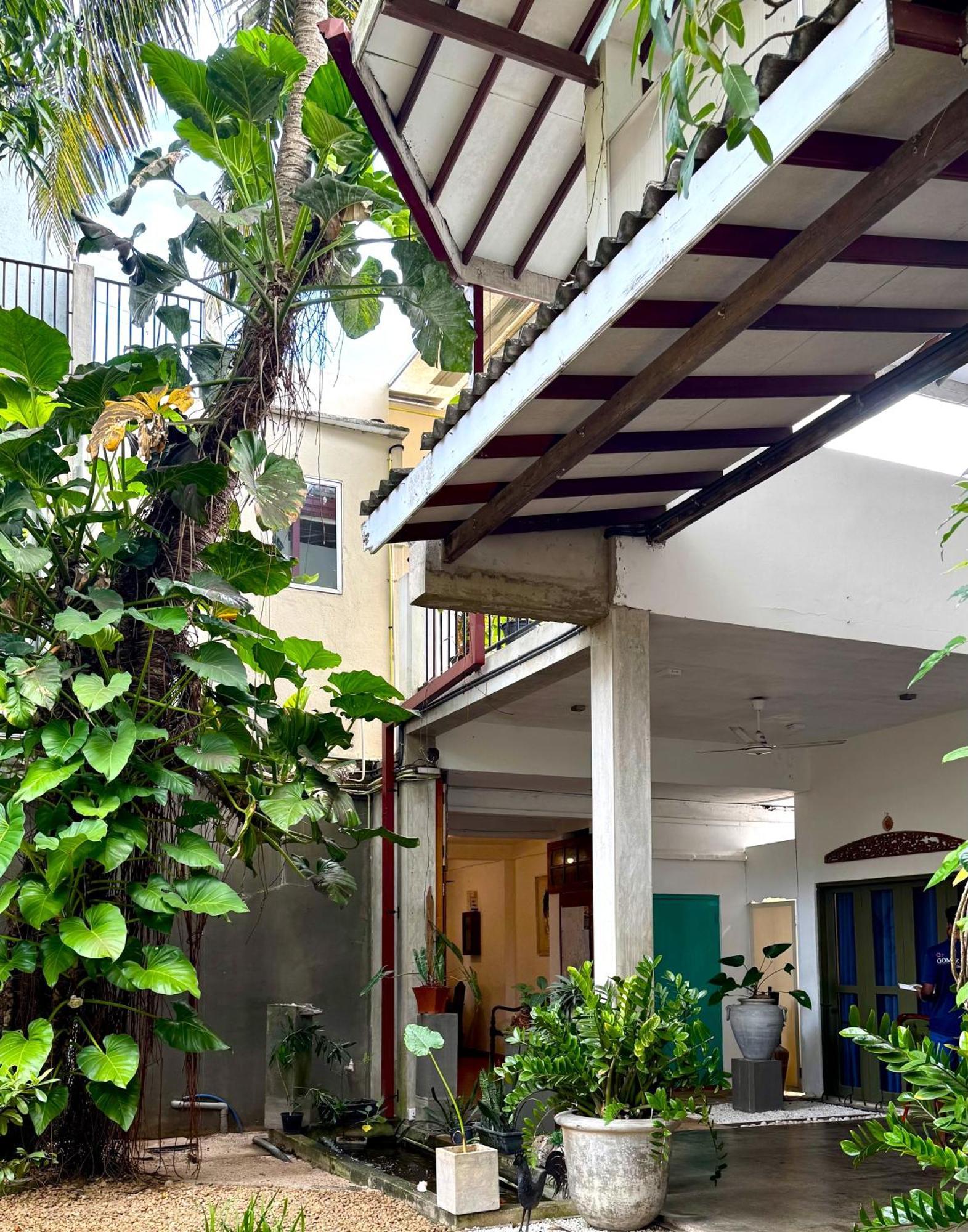 Gomez Place Negombo Esterno foto