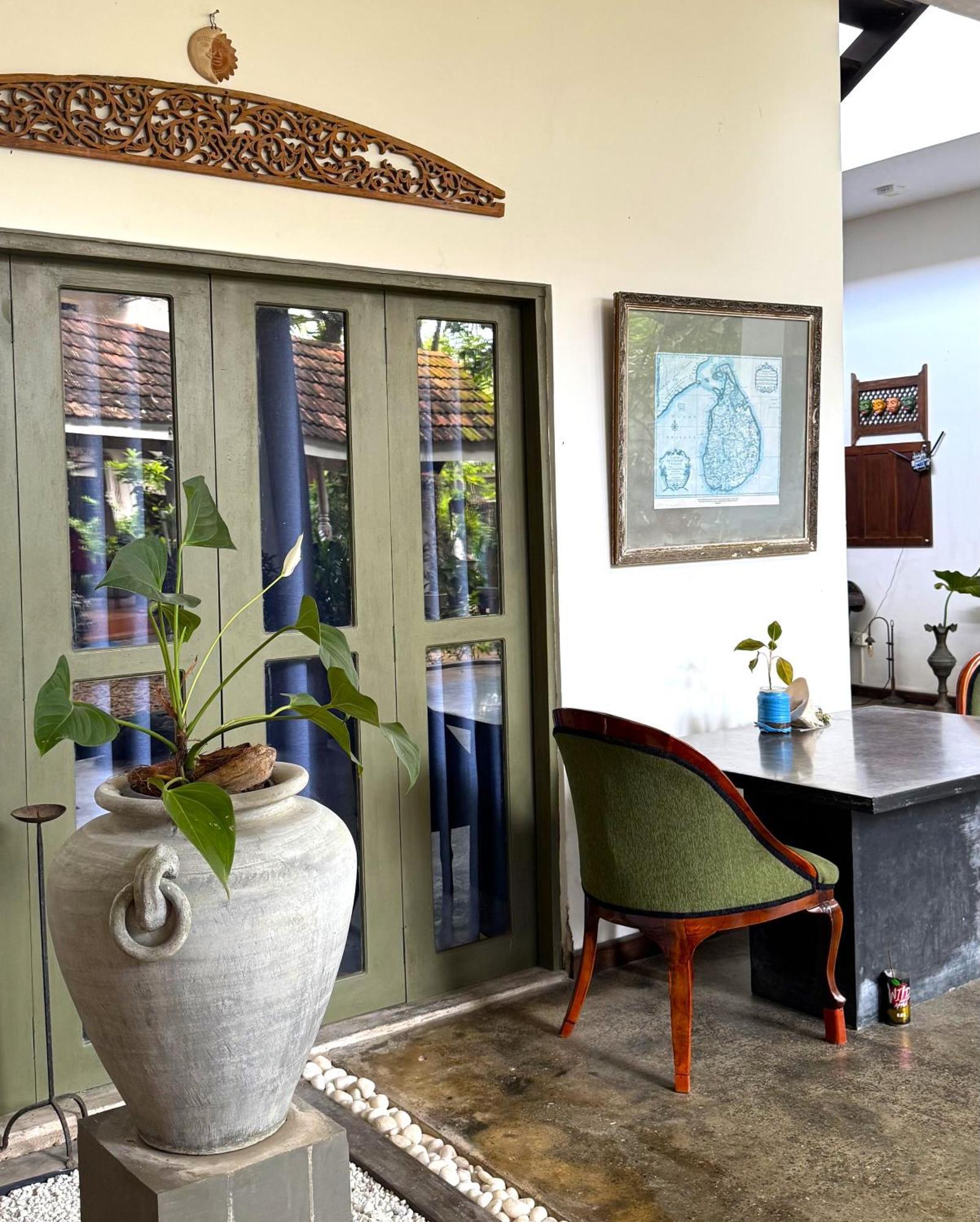 Gomez Place Negombo Esterno foto