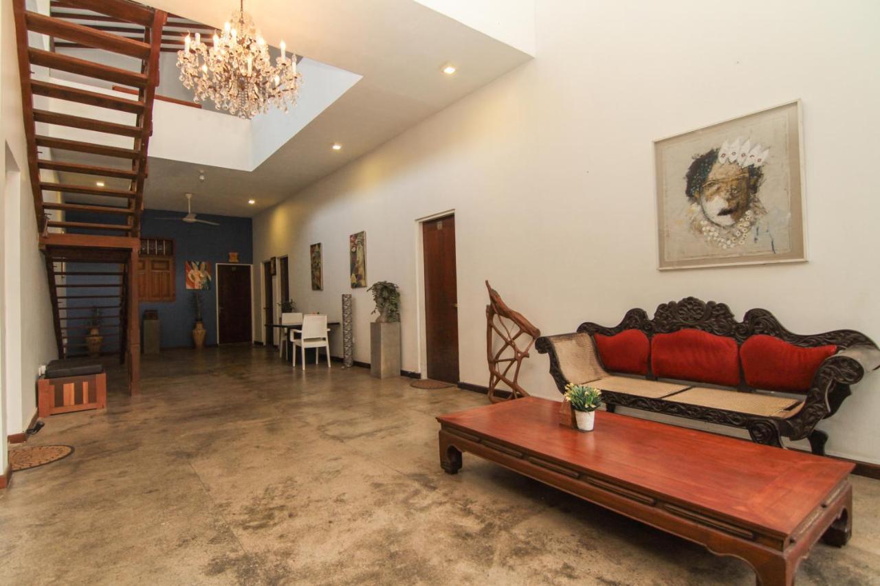 Gomez Place Negombo Esterno foto